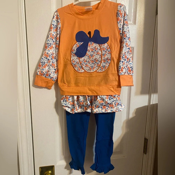 New Pumpkin Outfit - Picture 1 of 9